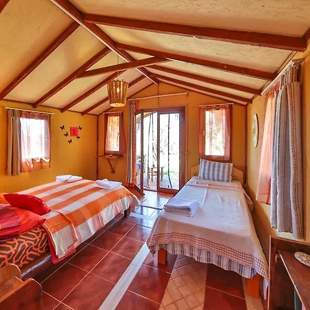 Mektephan Camping Kaş